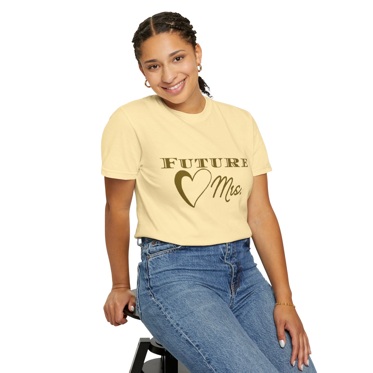 Future Mrs. Gold Text T-shirt
